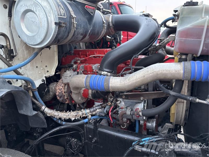 Mack GU533 Kipplader