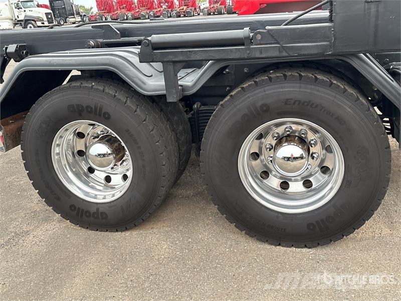 Mack GU533 Kipplader