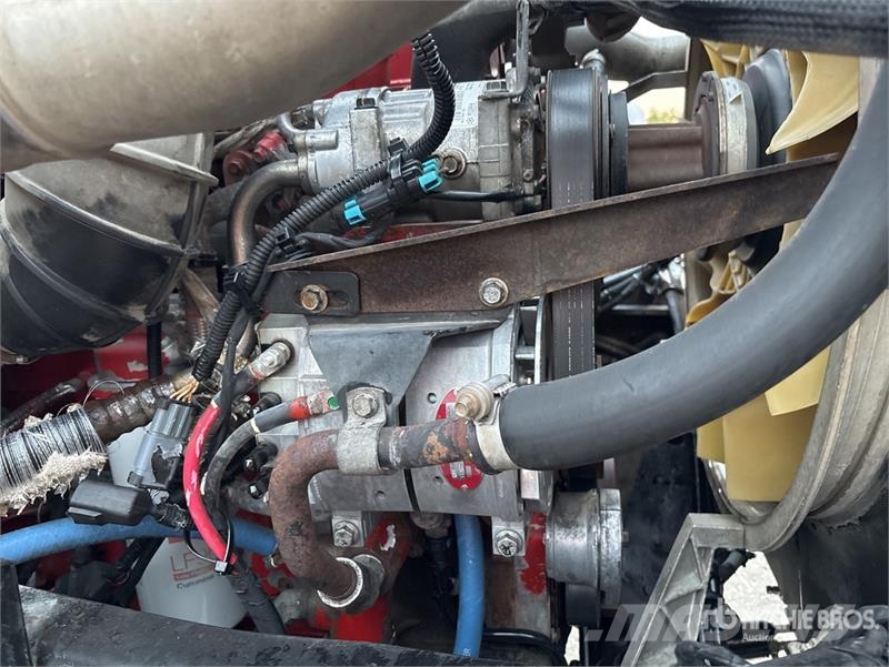 Mack GU533 Kipplader
