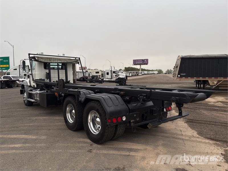 Mack GU533 Kipplader
