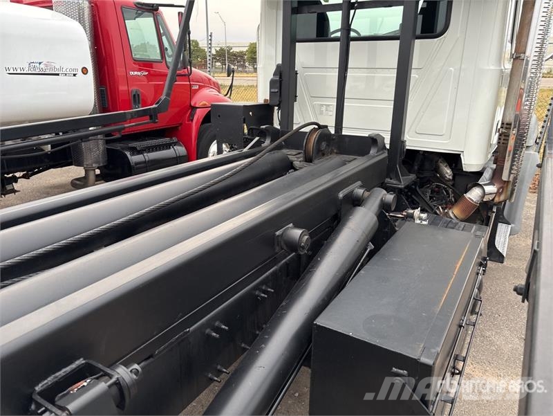 Mack GU533 Kipplader