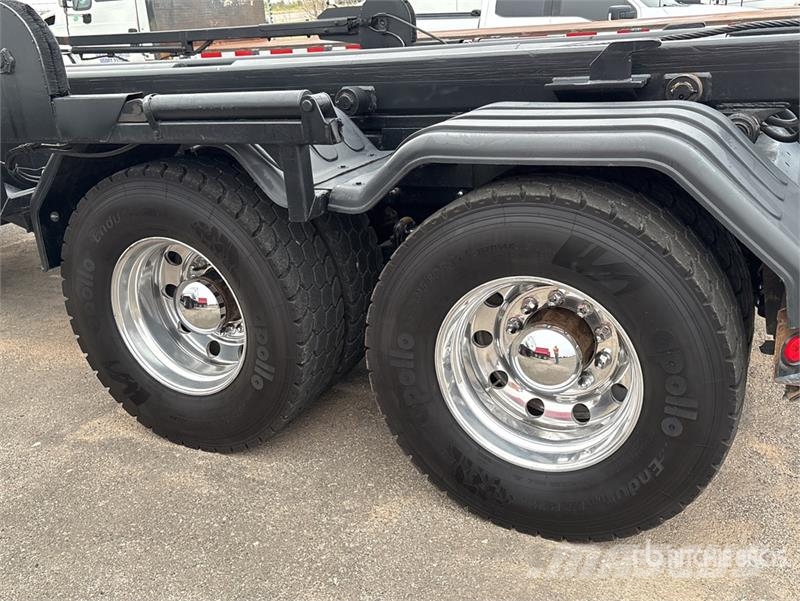 Mack GU533 Kipplader