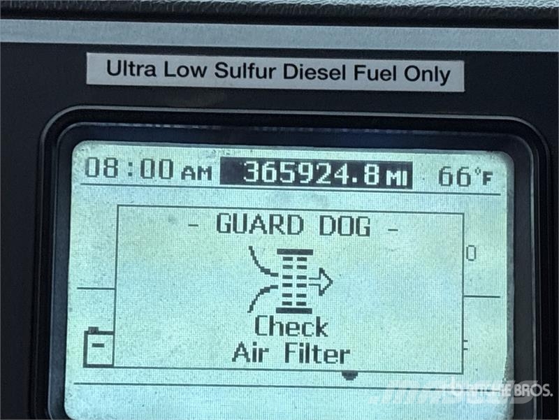 Mack GU533 Kipplader