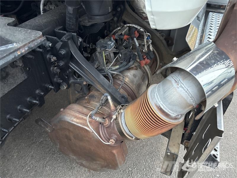 Mack GU533 Kipplader