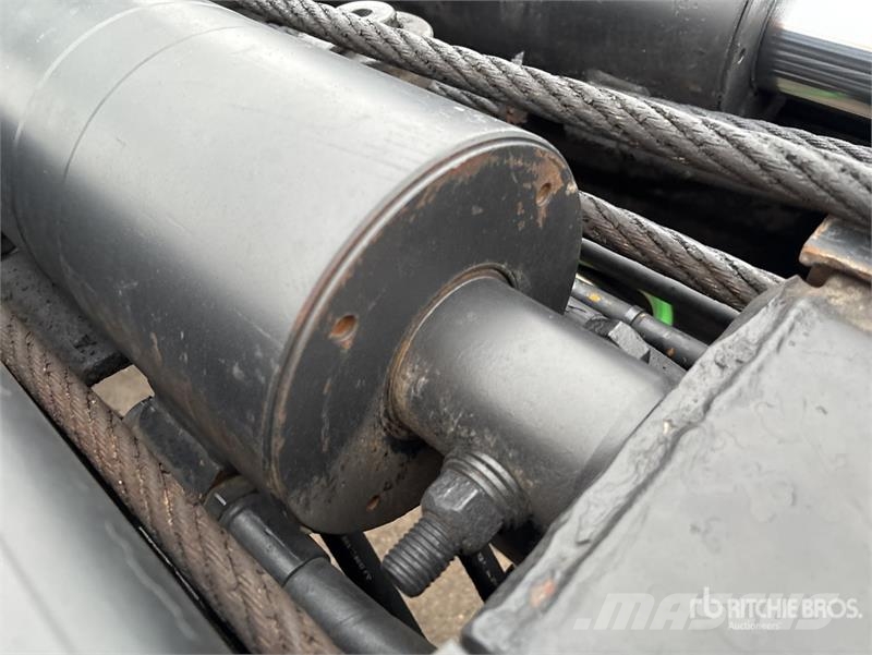 Mack GU533 Kipplader