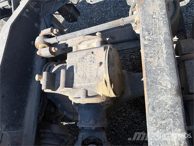 Mack GU713 Vlačilci