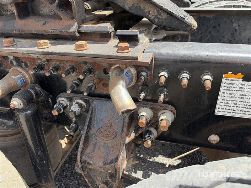 Mack GU713 Truck Tractor Units