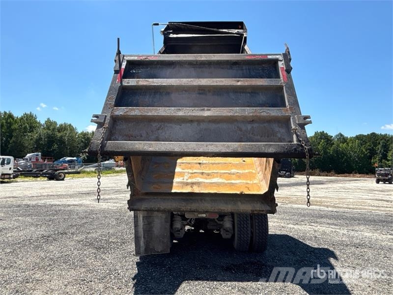 Mack GU713 Bañeras basculantes usadas