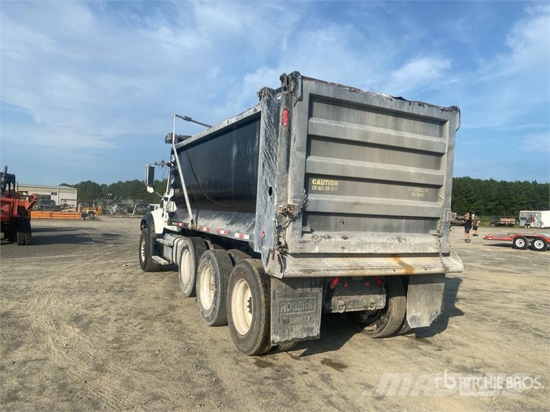 Mack GU713 Bañeras basculantes usadas