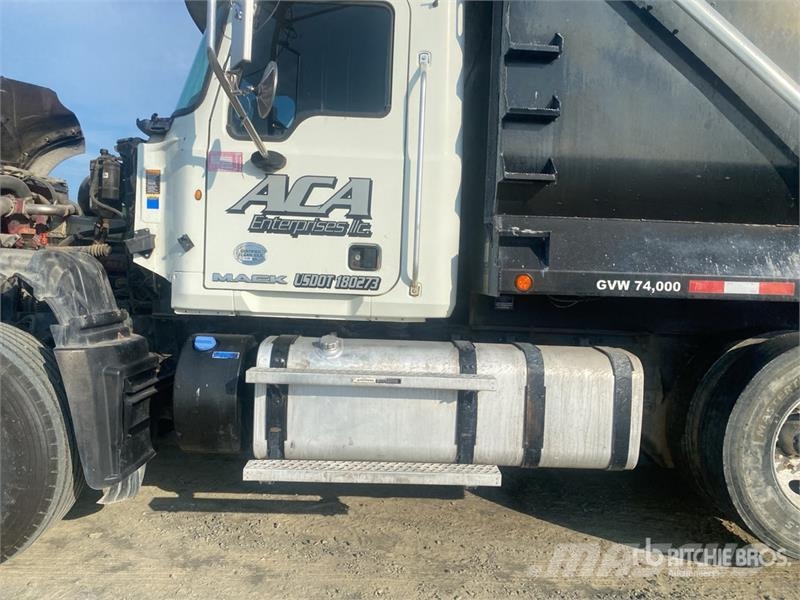 Mack GU713 Bañeras basculantes usadas