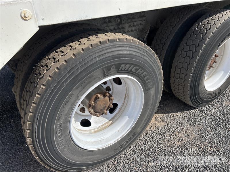 Mack GU713 Beton-Mischfahrzeuge
