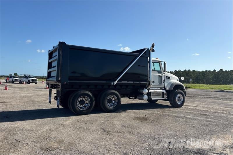 Mack GU713 Kiper kamioni