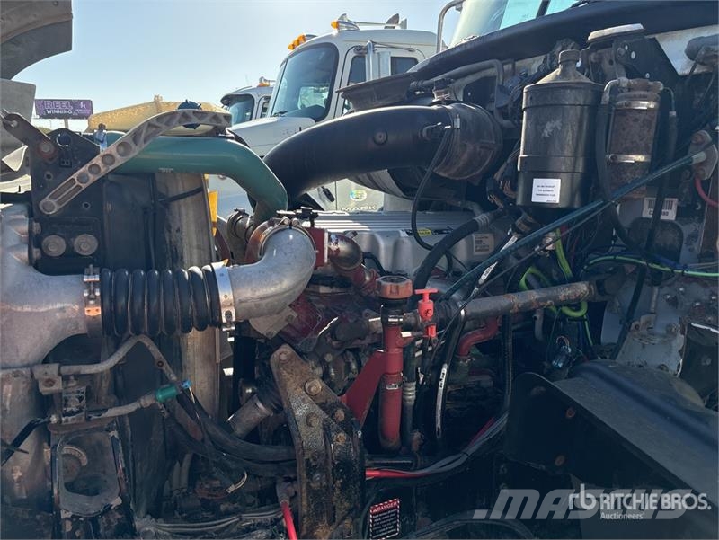 Mack GU713 Prime Movers