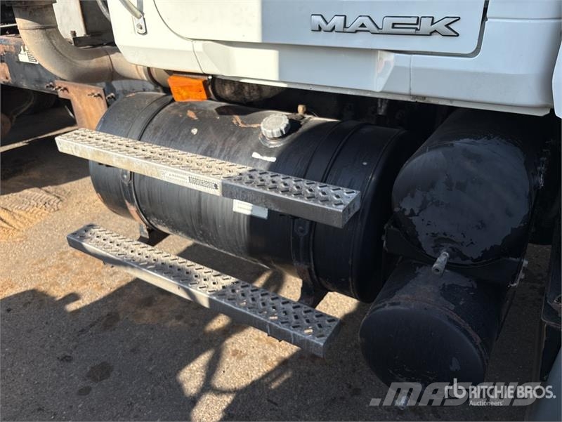 Mack GU713 Prime Movers