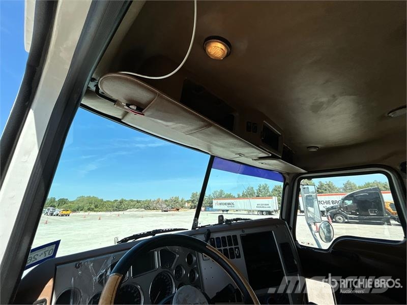 Mack GU713 Tipper trucks
