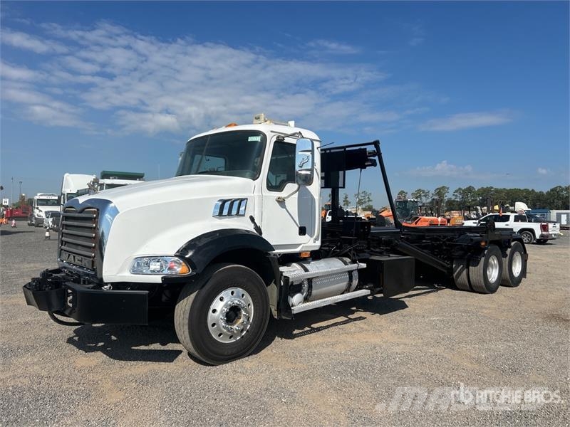 Mack GU713 Komunalni tovornjaki
