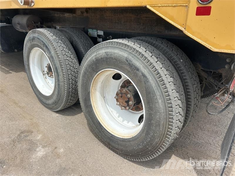 Mack GU713 Tippbilar
