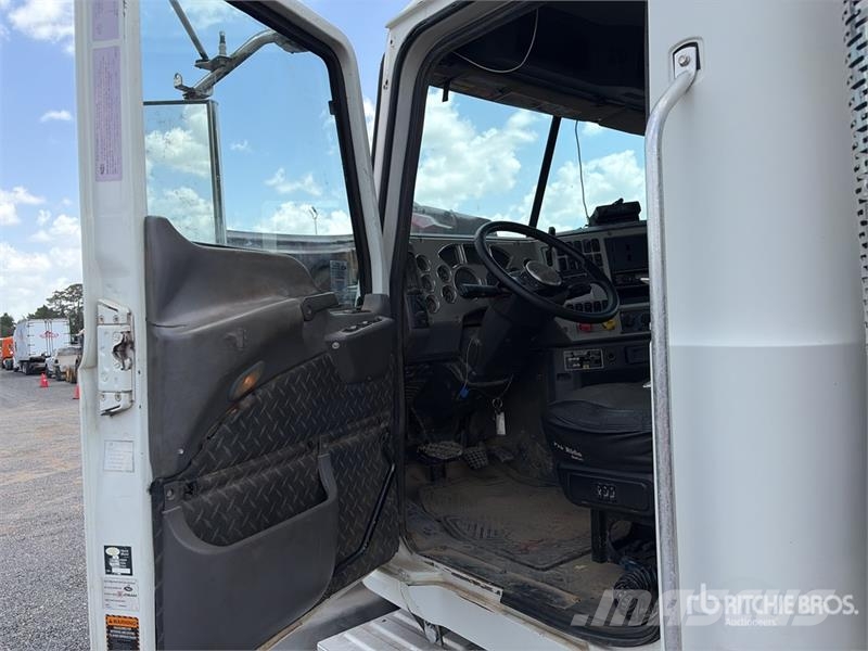 Mack GU713 Truck Tractor Units