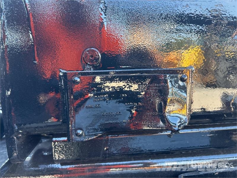 Mack GU713 Komunalni tovornjaki