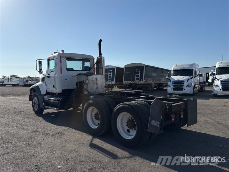 Mack GU713 Prime Movers