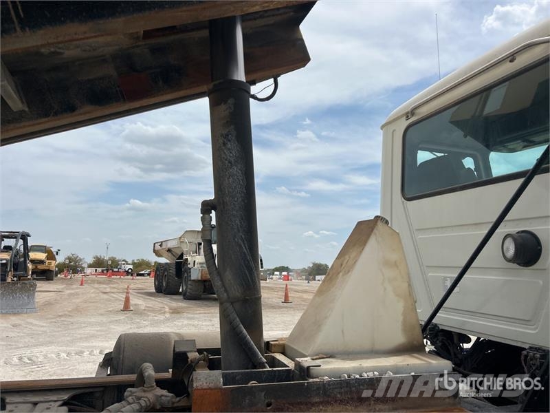 Mack GU713 Tippbilar