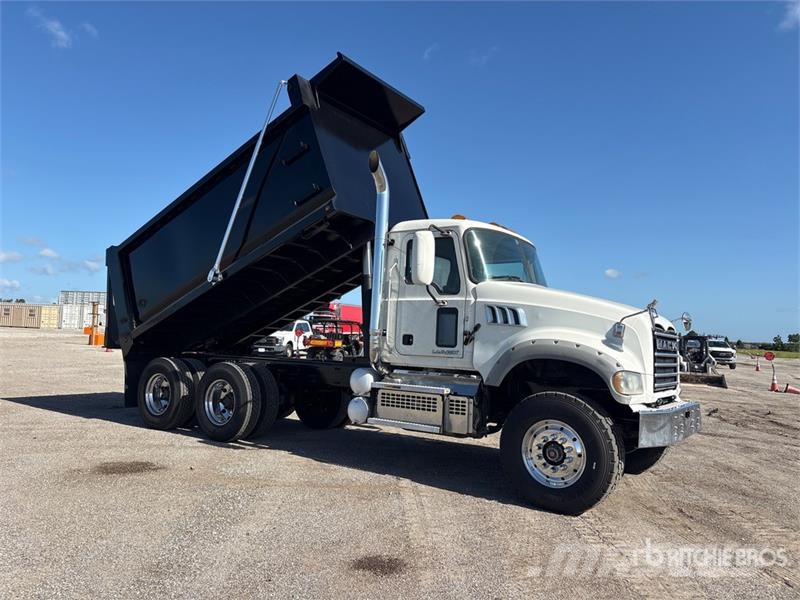 Mack GU713 Kiper kamioni