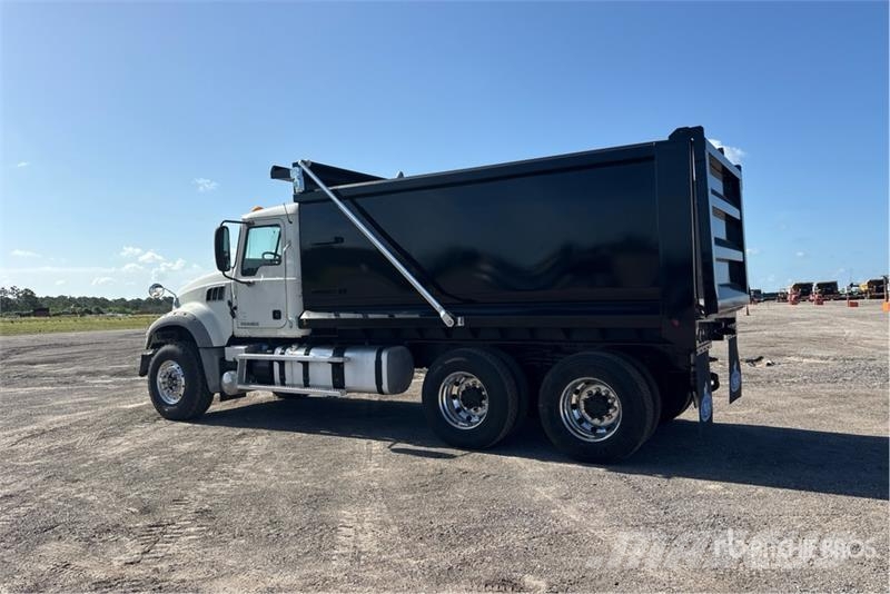 Mack GU713 Kiper kamioni