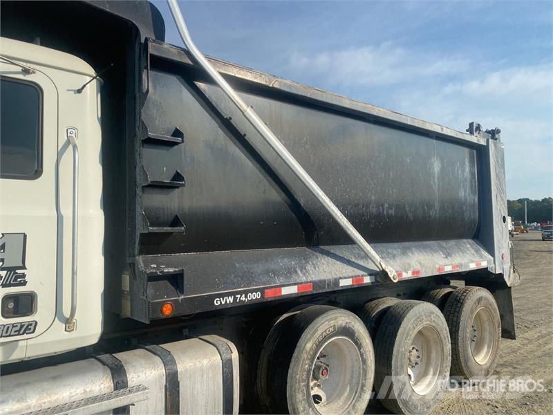 Mack GU713 Bañeras basculantes usadas