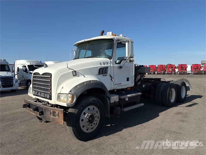 Mack GU713 Prime Movers