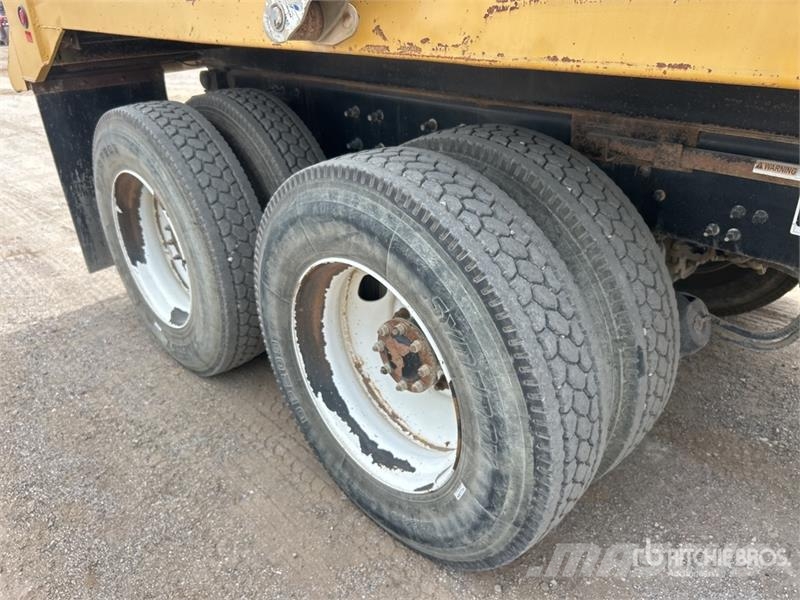Mack GU713 Tippbilar