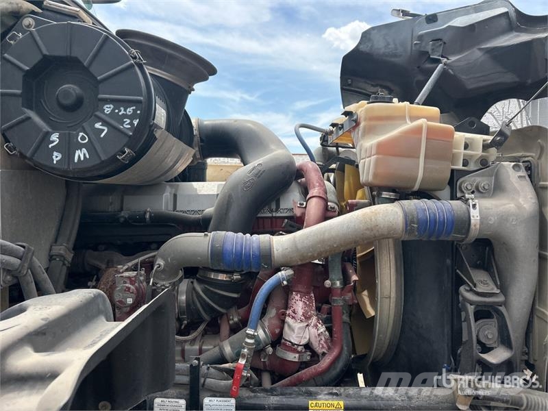 Mack GU713 Tippbilar