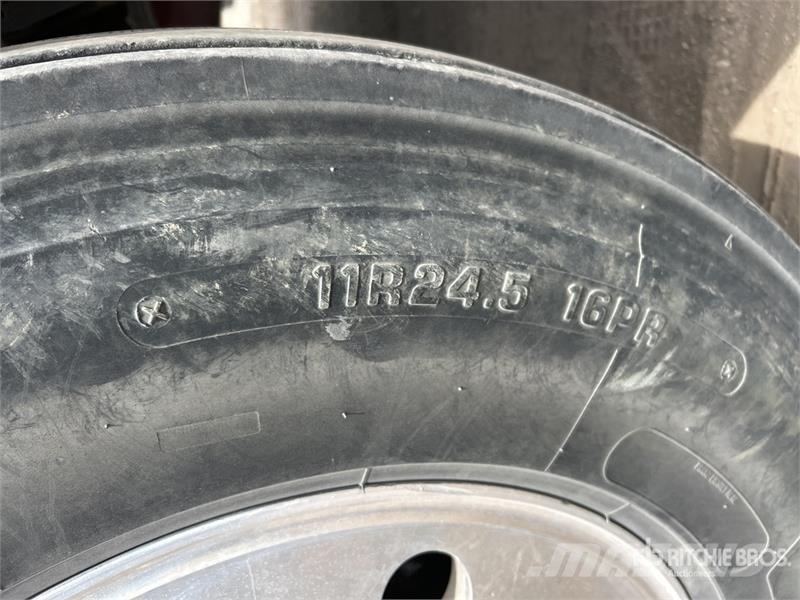 Mack GU713 Tippbilar