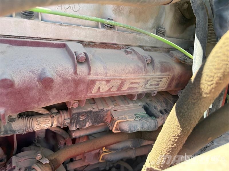 Mack GU713 Vlačilci