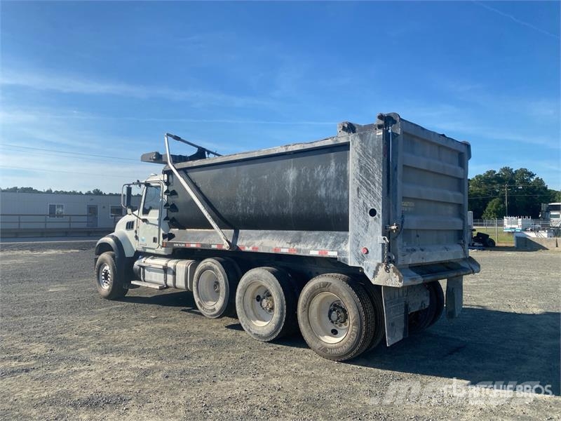 Mack GU713 Bañeras basculantes usadas