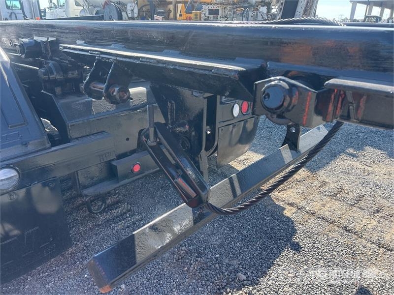 Mack GU713 Komunalni tovornjaki