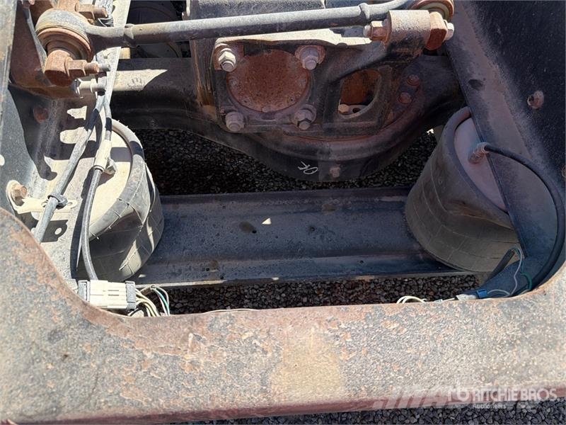 Mack GU713 Vlačilci