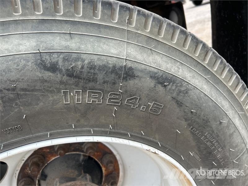 Mack GU713 Tippbilar