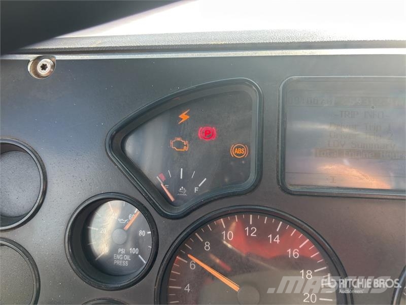 Mack GU713 Komunalni tovornjaki