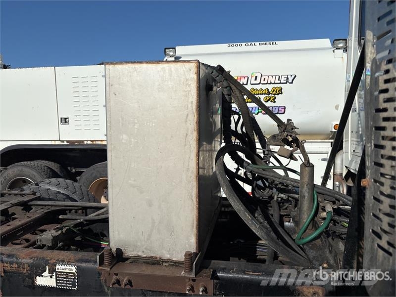 Mack GU713 Prime Movers