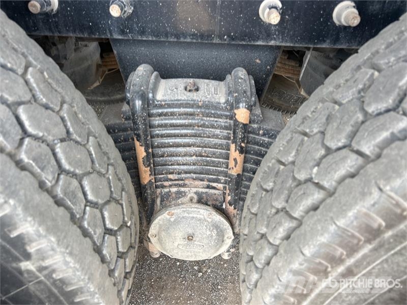 Mack GU713 Tippbilar