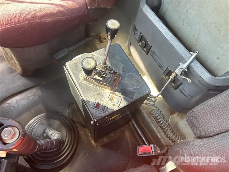 Mack GU713 Komunalni tovornjaki