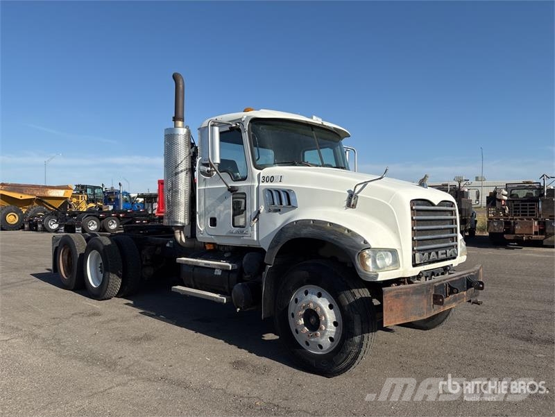 Mack GU713 Prime Movers