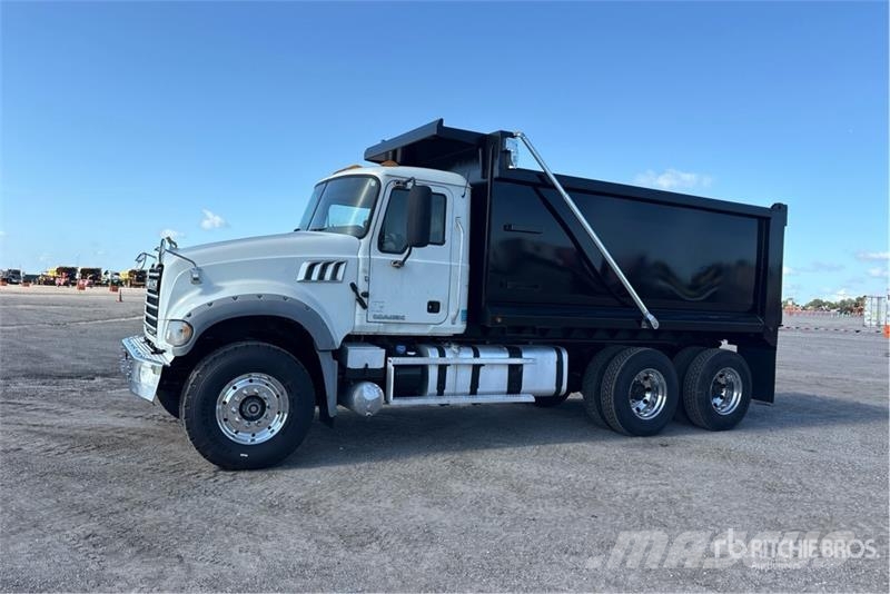 Mack GU713 Kiper kamioni