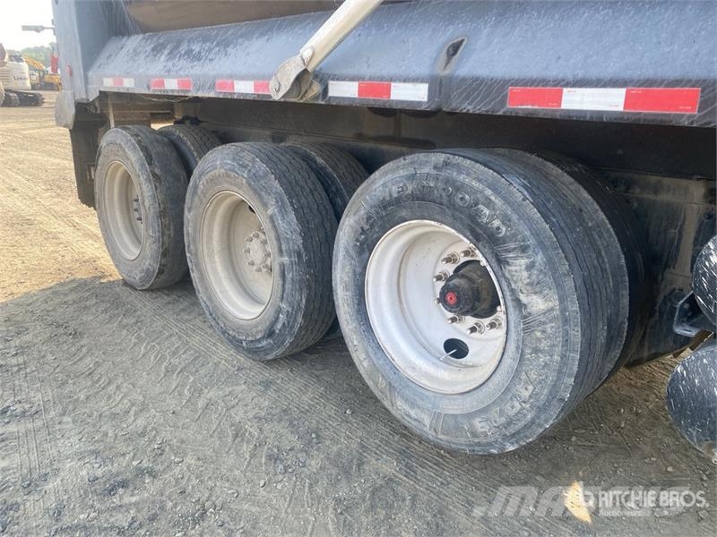 Mack GU713 Bañeras basculantes usadas