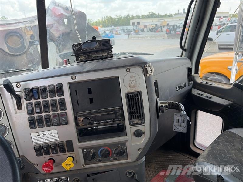 Mack GU713 Truck Tractor Units