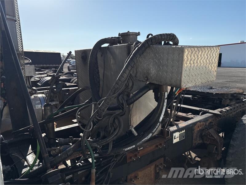 Mack GU713 Prime Movers