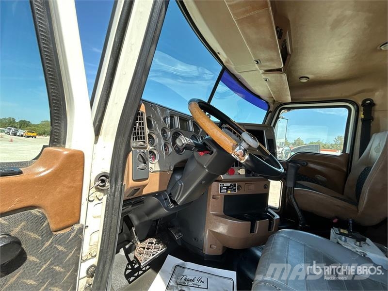 Mack GU713 Tipper trucks