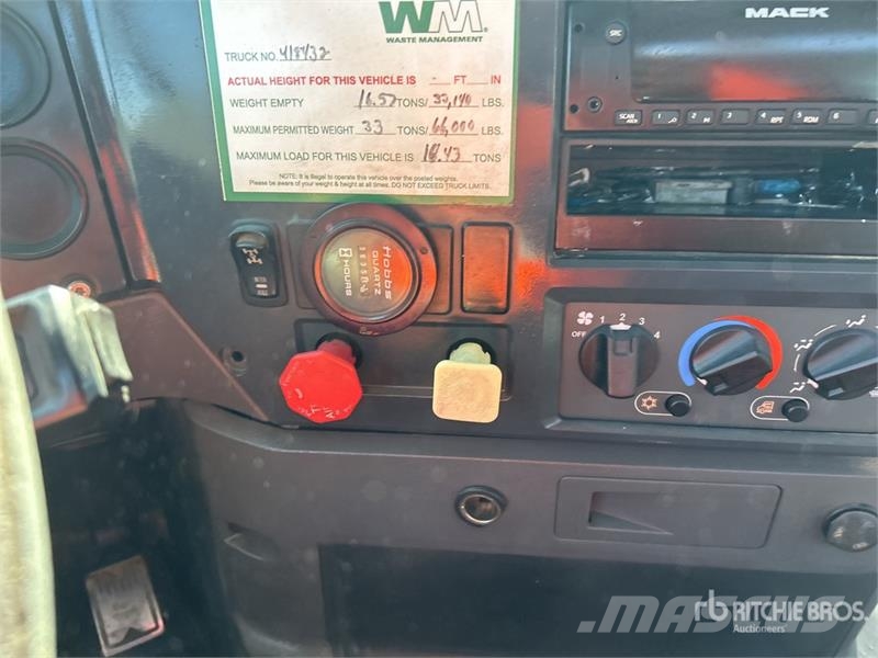 Mack GU713 Komunalni tovornjaki