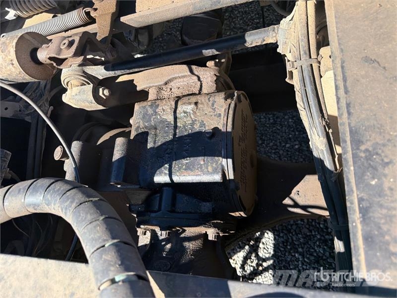 Mack GU713 Vlačilci