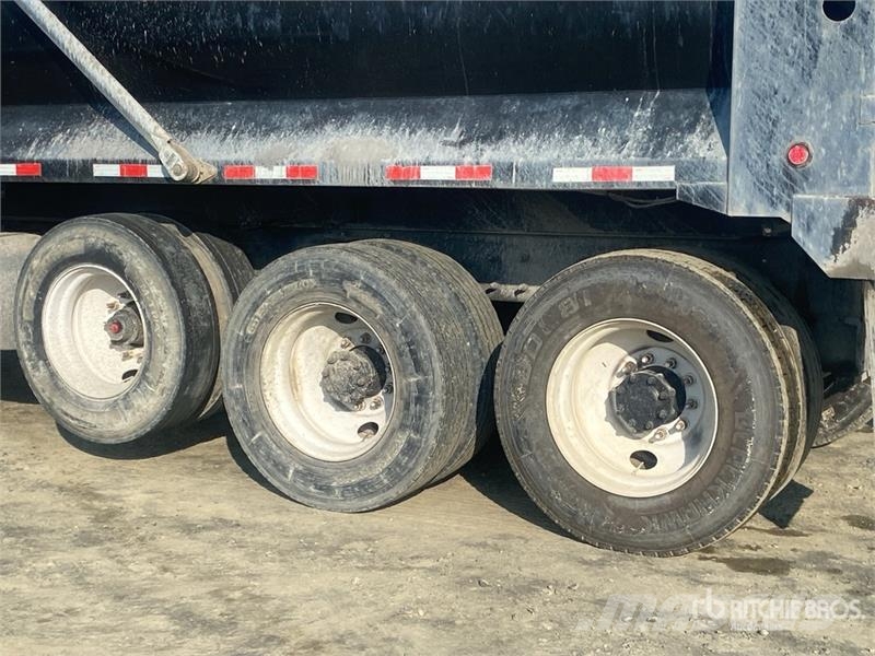 Mack GU713 Bañeras basculantes usadas